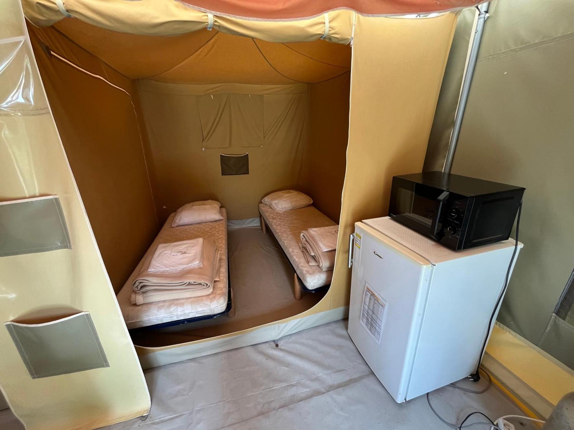 Camping De Montlouis-Sur-Loire Exteriör bild