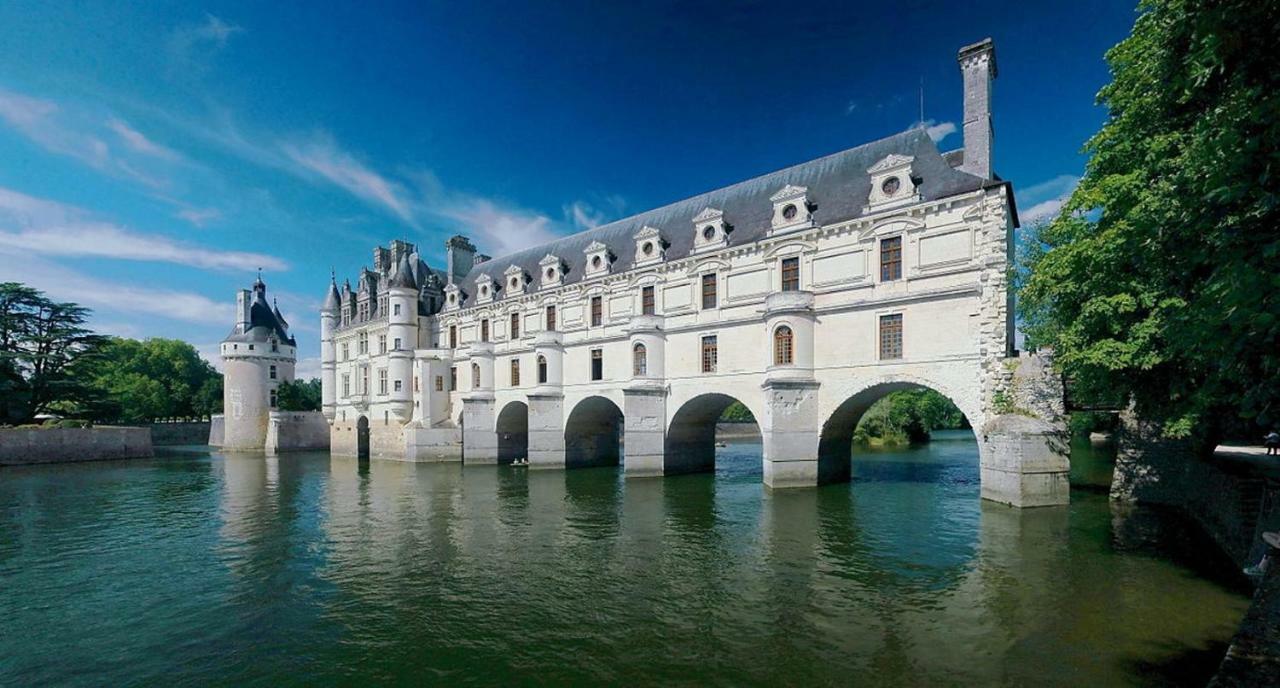 Camping De Montlouis-Sur-Loire Exteriör bild